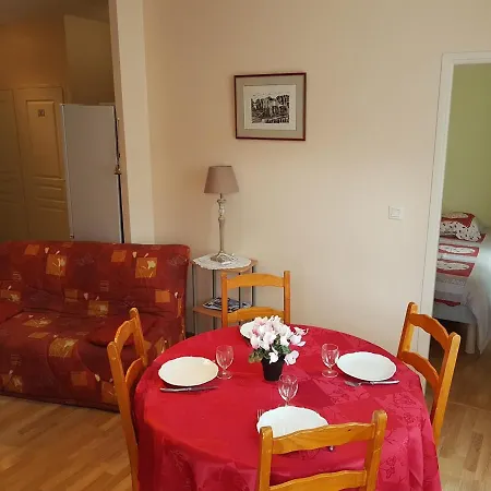 Appartement La Bourboule, 3 Pieces, 4 Personnes - Fr-1-667-8 Apartmán *