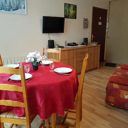 Appartement La Bourboule, 3 Pieces, 4 Personnes - Fr-1-667-8 *